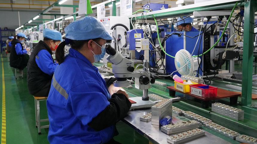 忻城:企业复工复产进行时 聚力冲刺开门红